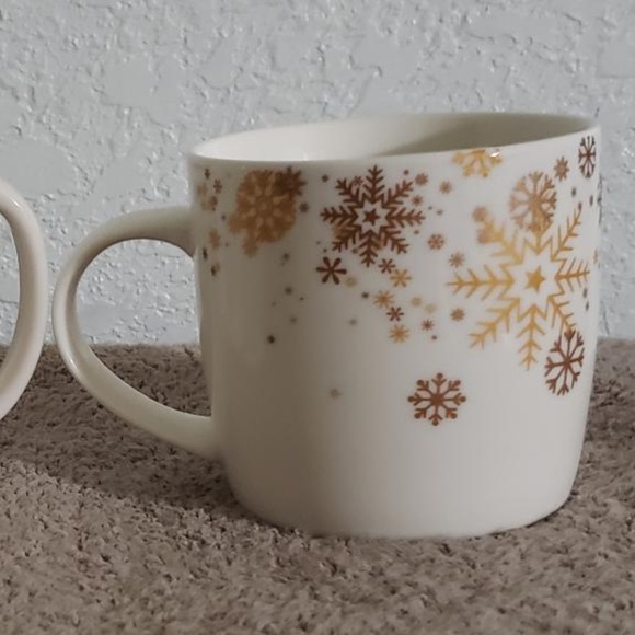 Starbucks and Godiva Coffee Mugs - Picture 5 of 7